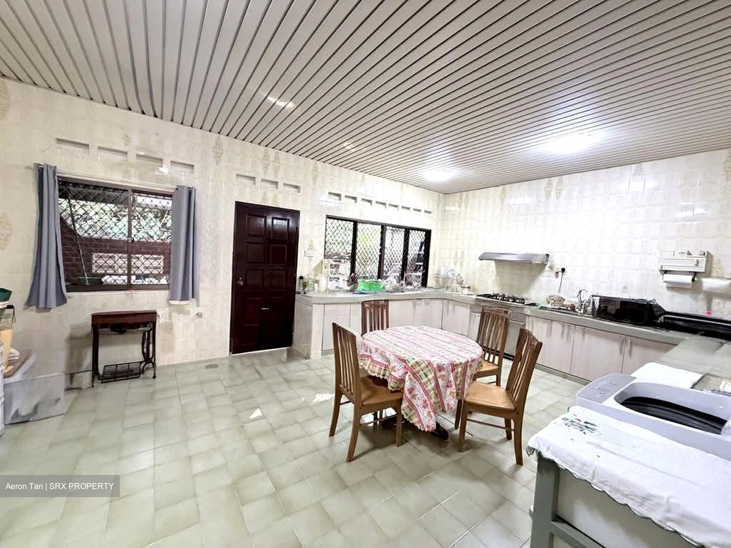 Hillview Estate (D23), Terrace #610501191